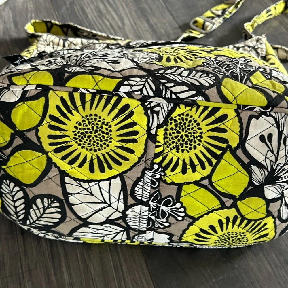 VERA BRADLEY women’s black/yellow zip purse with adjustable straps - Picture 5 of 10